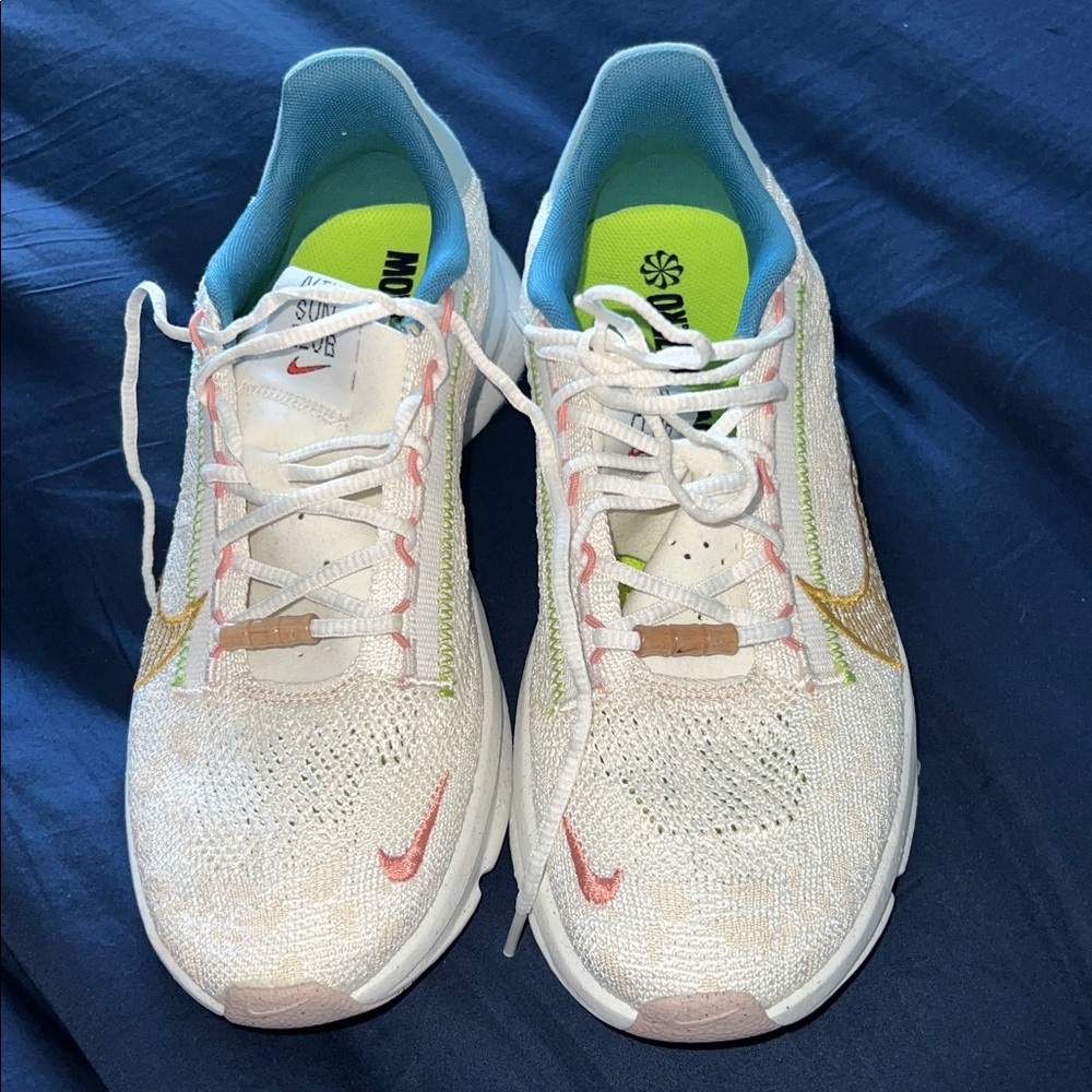 Nike  lSun Club white and tan beachy Athletic Shoes
